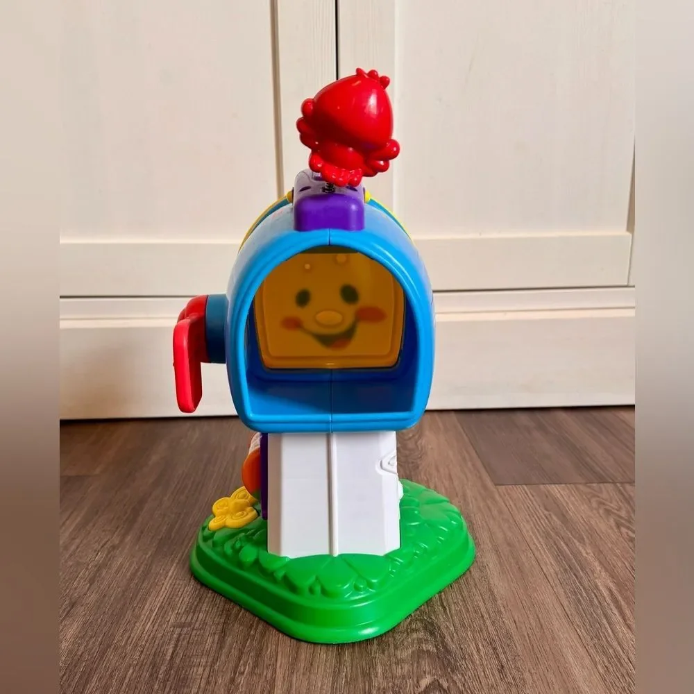 Kid's Toy: Fisher Price Laugh & Learn Colorful Smiling Mailbox Toy